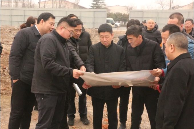 深入企業(yè)調(diào)研 助力經(jīng)濟(jì)發(fā)展——王家鵬書記實(shí)地調(diào)研都氏集團(tuán)項(xiàng)目建設(shè)